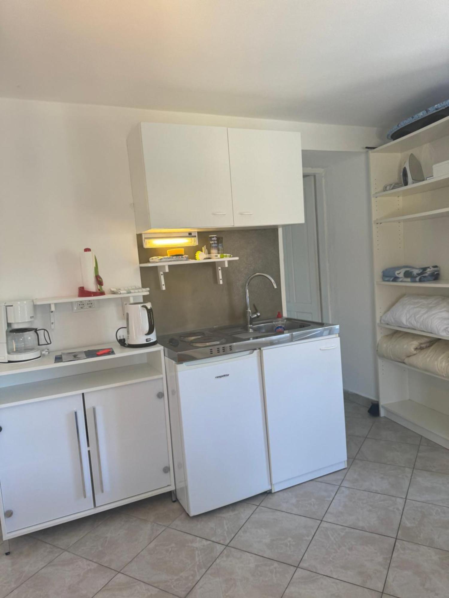 Mediterranes Ferienhaus M. Terrasse Veli Losinj Ngoại thất bức ảnh