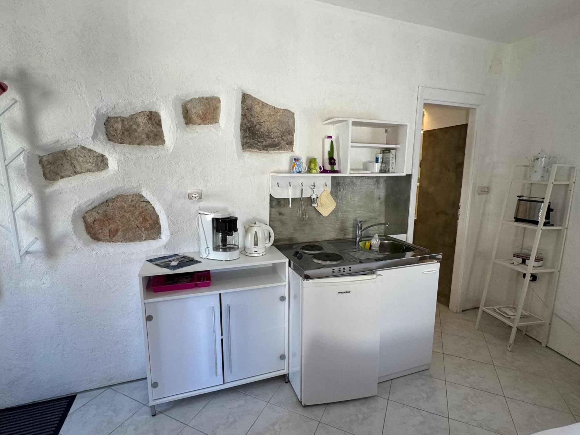 Mediterranes Ferienhaus M. Terrasse Veli Losinj Ngoại thất bức ảnh