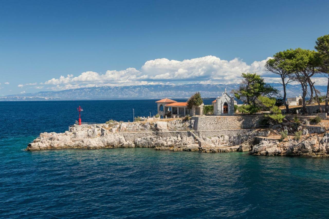 Mediterranes Ferienhaus M. Terrasse Veli Losinj Ngoại thất bức ảnh