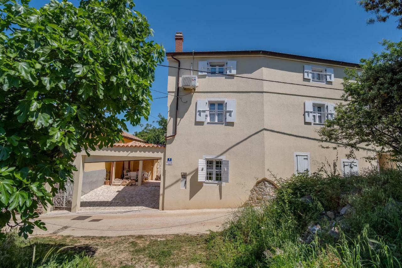 Mediterranes Ferienhaus M. Terrasse Veli Losinj Ngoại thất bức ảnh